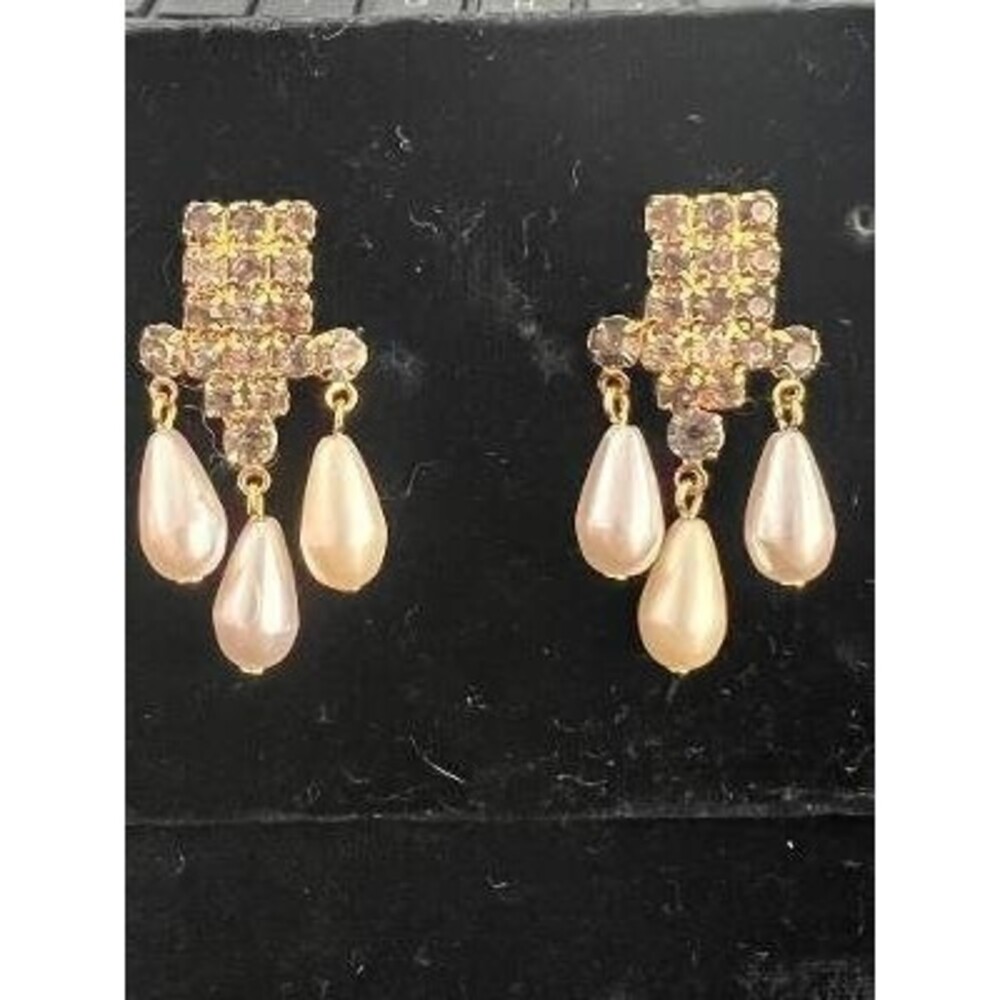 Vintage Goldtone and Faux Pearl Vintage Earrings